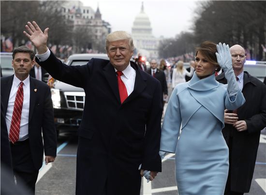 [포토]취임식 후 거리행진에 나선 트럼프