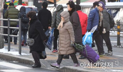 [포토]'추워도 명절준비는 해야지'
