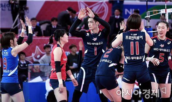 [포토]문성민, '청일점의 등장'