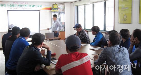 곡성수출딸기연구회, 해외 수출 다변화 앞장