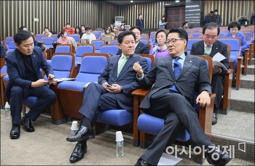 [포토]머리 맞댄 국민의당 지도부