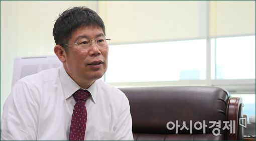 [인터뷰]'쓰까요정' 김경진에게 듣는 호남민심은