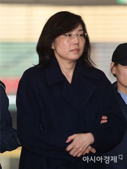 조윤선 전 장관이 영화 '다이빙벨' 상영을 방해하고 폄하하는 관람평을 쓰라고 지시한 것으로 밝혀졌다./ 사진=아시아경제 DB
