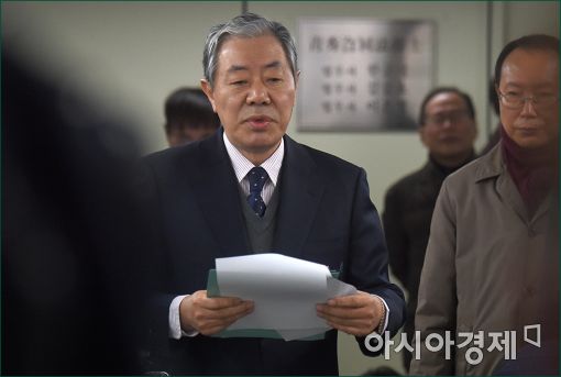 '최순실의 입' 이경재 변호사, '특검에 선임계 안냈다' 의혹