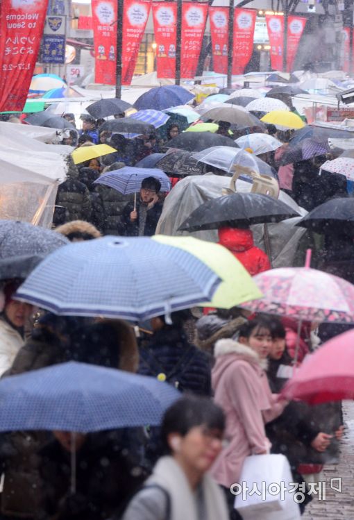 [포토]눈 오는 명동