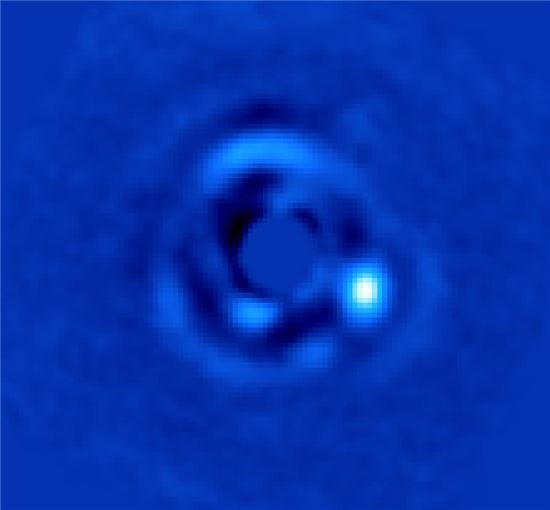 ▲갈색왜성인 'HIP 79124 B'. 이 왜성은 태양과 지구의 거리(1AU)보다 주 항성으로부터 약 23배(23AU) 떨어져 있다.[사진제공=NASA] 