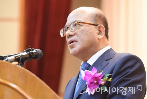 [포토]퇴임사하는 박한철 헌재소장 