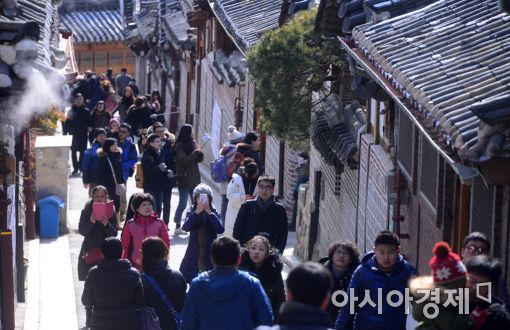 [포토]추위에도 북적이는 한옥마을