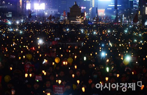 [포토]'촛불은 꺼지지 않는다'