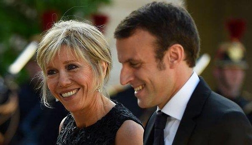 프랑스 대선 후보 마크롱, 부인보다 25세 연하…선생과 제자로 첫 만남