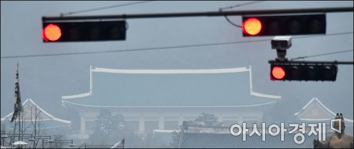 [포토]헌정 사상 첫 특검조사 앞둔 청와대