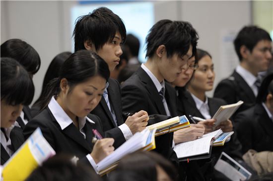 일본 대학생들도 '학자금푸어 시대'