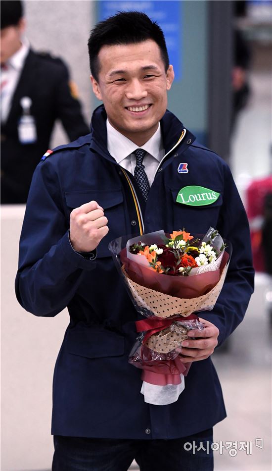 [포토]정찬성, 'UFC 복귀전 승리 안고 금의환향'