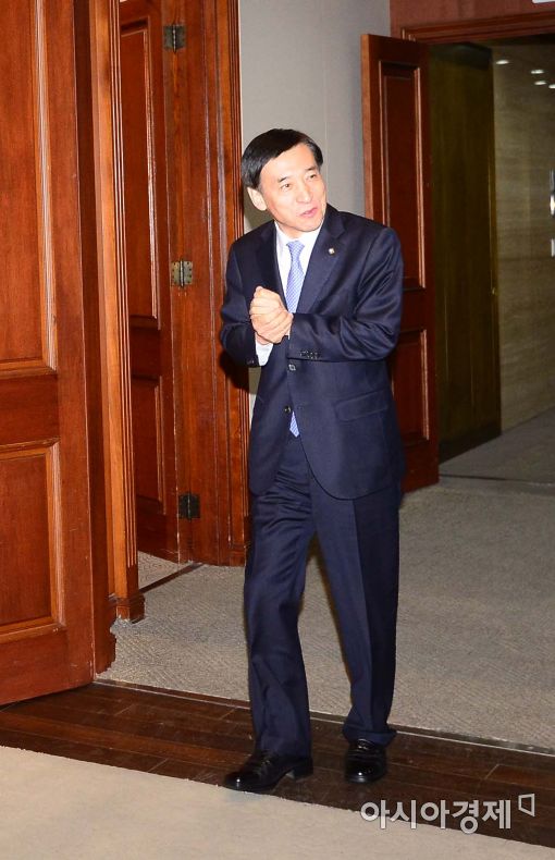 [포토]경제동향간담회 참석하는 이주열 한은 총재 