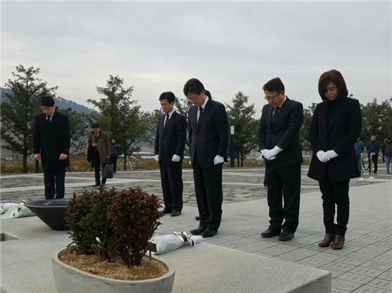 유승민 "역대 정권 공과 계승…보수단일화 생각 변함 없어"