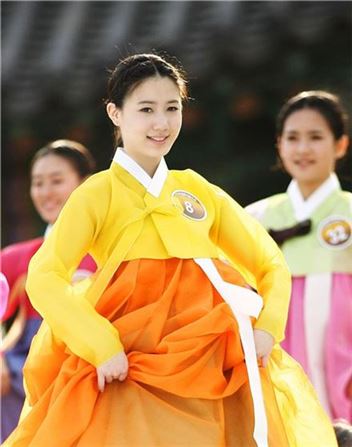 효영 미스춘향 대회 모습/사진=온라인 커뮤니티