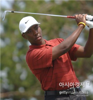 [골프토픽] 청각장애 케빈 홀 "쌩큐, 타이거"