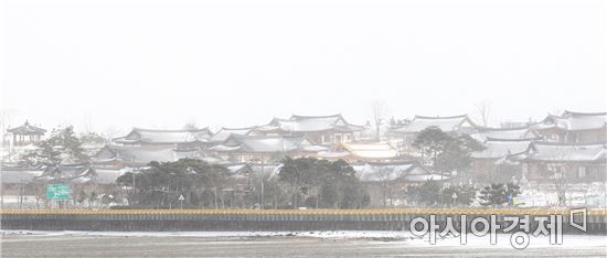 [포토]눈 내리는 함평 주포한옥마을