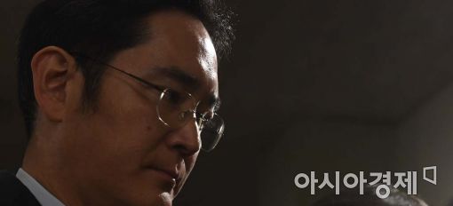 특검, 이재용 고강도 조사…삼성, 초조·긴장 속 밤샘 대기
