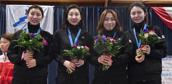 펜싱 여자 에페 국가대표 유진실-신아람-강영미-최인정[사진=국제펜싱연맹(FIE) 공식 페이스북]