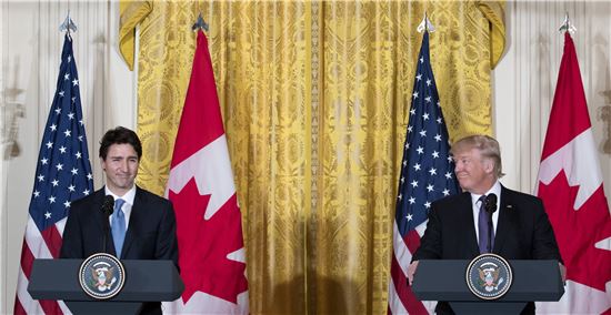 트뤼도 만난 트럼프 "문제는 멕시코…캐나다 관계 견실"