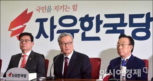 [포토]발언하는 인명진 위원장