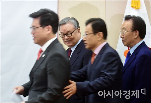 [포토]회의 참석하는 인명진 비대위원장