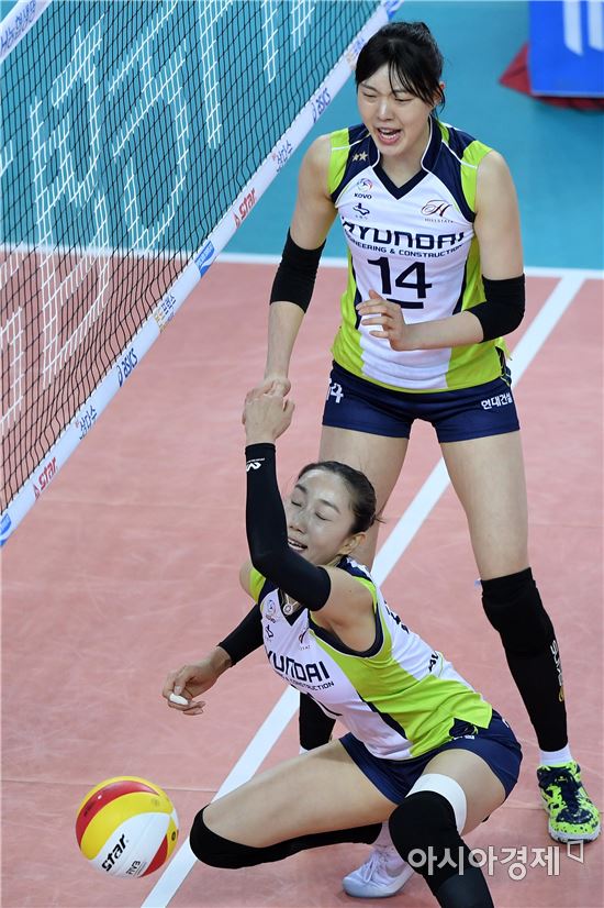 [포토]현대건설 한유미, '아쉬운 실점'