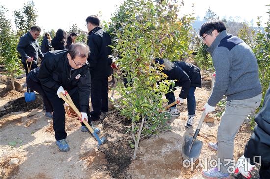 숲속의 장흥, 전남도 첫 번째 식목행사 열어