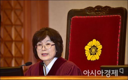 [포토]탄핵심판 14차 변론 주재하는 이정미 대행