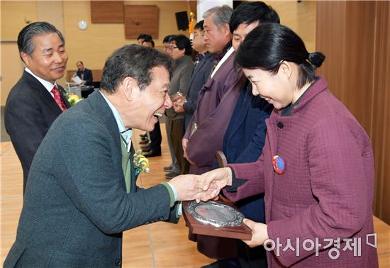 윤장현 광주시장, 2017 공예문화산업 사업설명회 참석