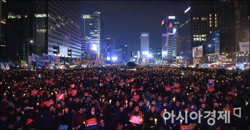 [포토]광화문 광장 가득 메운 '50만 촛불'