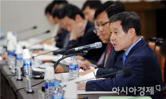 윤장현 광주광역시장이 20일 오전 시청 3층 중회의실에서 열린 ‘국민의당-광주광역시 정책협의회’ 참석해 인사말을 하고 있다. / 광주광역시 제공