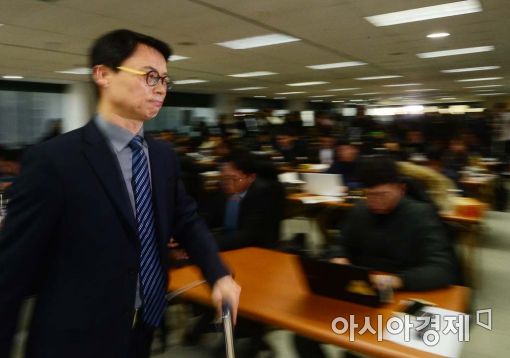 박영수 특검, 경찰에 신변보호 요청…박사모 "박영수 집 쳐들어갈 것"