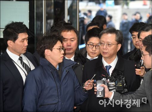 檢, 우병우 前수석 관련 청와대 '임의제출' 압수수색