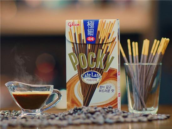 해태제과, 두께 40% 더 얇은 '포키 극세 카페라떼' 출시