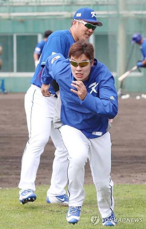 15일 일본 오키나와현 우루마시 구시가와 구장에서 열린 월드베이스볼클래식(WBC) 야구 대표팀 훈련에서 민병헌이 러닝을 하고 있다./사진=연합뉴스