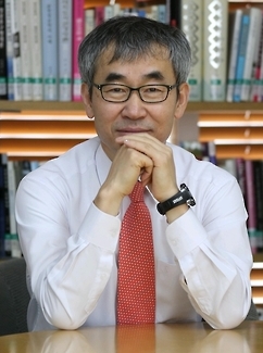 대한출판문화협회장에 윤철호 사회평론 대표 