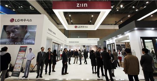 LG하우시스, 국내 최대 건축전시회서 친환경 자재 선봬