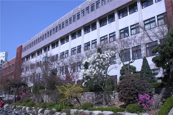 '사학비리' 양천고, 33년간 '위험천만' 무허가 건물