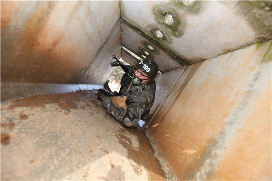 20년만에 찾아간 논산훈련소… 각개종합훈련에 ‘넉 다운’