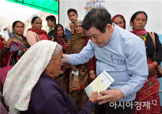 네팔 광주진료소 개소…첫날 환자 180명 몰려" ~인간존엄 가치 나눠