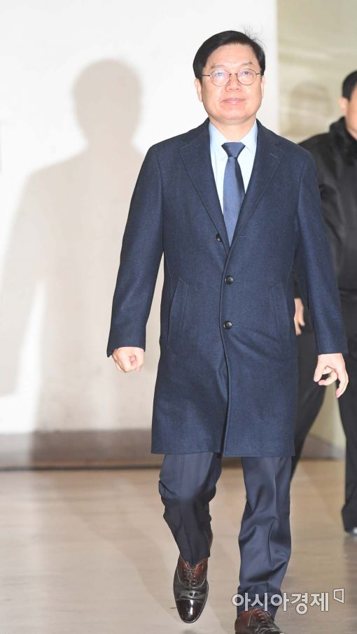 [포토]수사 마지막 날 출근하는 박충근 특검보 