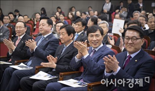 [포토]안희정, 국회 과학기술정책 토론회에 참석