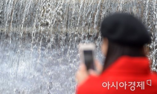 [포토]'초봄 날씨 청계천으로'