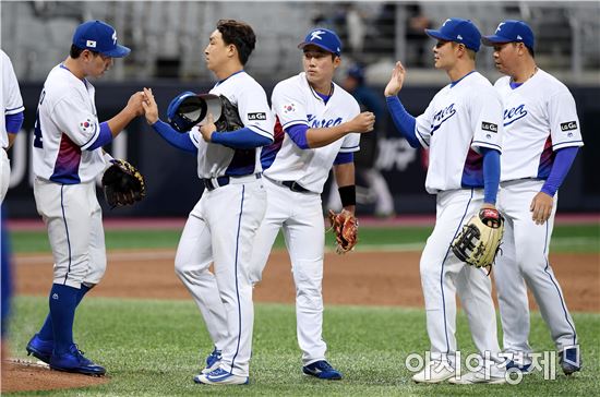 [포토]WBC대표팀, 호주에 8-3 승리로 3연승