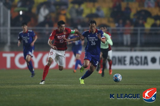 '조나탄 골' 수원, 3·1절 광저우와 무승부 'ACL 2무'