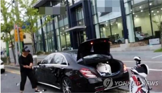 2015년 9월 발생한 '벤츠골프채 파손'사건 사진(사진=연합)