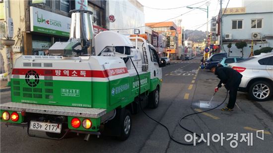 영암군, 해빙기 유충구제 및 일제방역소독 실시