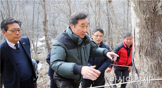 이낙연 전남도지사, 고로쇠 6차산업화 현장 살펴 